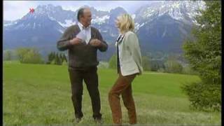 Eva Lind und Toni Sailer im Gespräch vor dem Wilden Kaiser in Tirol 2004 [upl. by Lerrad708]