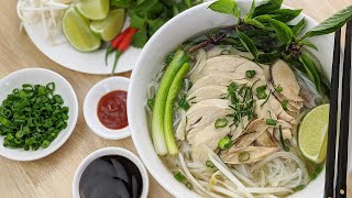 VRAIE SOUPE TONKINOISE AU POULET PHO GA  VIETNAMESE CHICKEN PHO SOUP  HOP DANS LE WOK [upl. by Womack458]