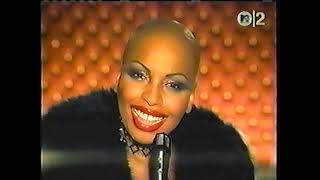 Janice Robinson  Nothing I Would Change [upl. by Nnylakcaj752]