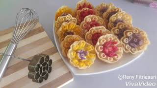 Kembang Goyang Rainbow  kuih loyang kuelebaran jajananpasar [upl. by Yarod]