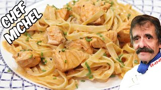 Tagliatelles au saumon [upl. by Angadreme]