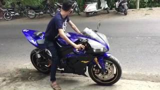 1 BIKIN Knalpot YAMAHA R1 sendiri Flyby yamaha r1 flatplane 2006 Suara knalpot underbelly R1 [upl. by Ilysa]