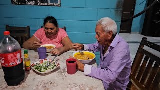 Isa se ciente confundida con lo que dijo GersonDisfrutando dela rica sopa de tortillas [upl. by Irakuy]