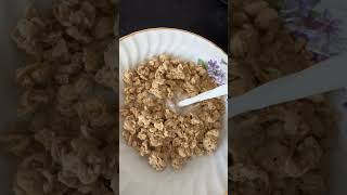 Asmr Cereales 🥣 con Leche 🥛 asmr asmrshorts asmrespañol asmrnotalking [upl. by Colvert654]