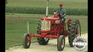 International Farmall 350 Diesel Tractor  Classic Tractor Fever [upl. by Aseral]