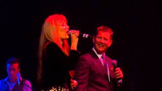 Wendy Matthews amp Tom Burlinson perform at Dueting it for the Kids [upl. by Llebanna]