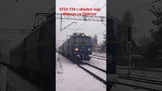 ET22774 z składem mija Wołczyn na Oleśnice [upl. by Gilemette]