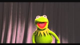 Os Muppets Kermit O Sapo Explicando Seu Nome [upl. by Soilisav614]