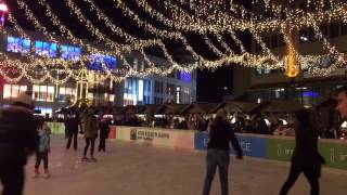 Die Eisbahn auf dem Kennedyplatz ist eröffnet [upl. by Airotcivairam]