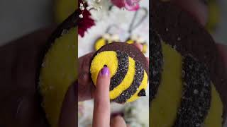 Bumble Bee Cookies [upl. by Omsare606]