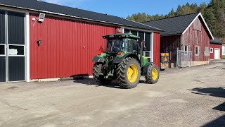 Köp Traktor John Deere 5125R på Klaravik [upl. by Neyugn]