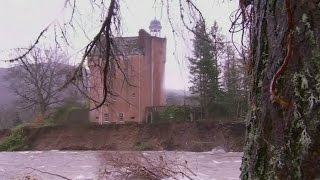 Scottish castle under threat from floodwaters [upl. by Spears]