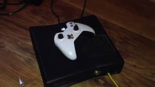 HOW TO MAKE AN XBOX ONE CONTROLLER WORK WITH AN XBOX 360 [upl. by Ibrab499]