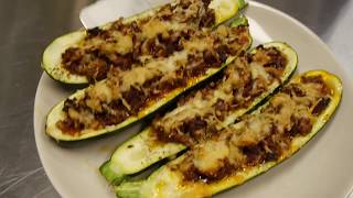 Gefüllte Zucchini mit Hackfleisch [upl. by Aikaz251]