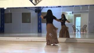 Cours de danse orientale Style Baladi 58  Déhanchés [upl. by Cornel]