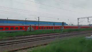 Anand Vihar Station Skipping Train Video train trainvlog trainphotography anandvihar subscribe [upl. by Nylazor]