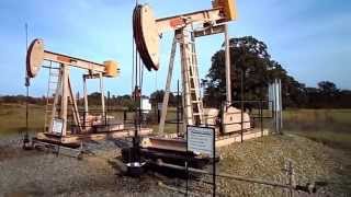 Gas Wells Nodding Donkey Beam Pumps Wister Oklahoma Pumpjack [upl. by Anoli]