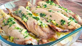 CABALLA al HORNO con PATATAS fácil y deliciosa [upl. by Notlek]