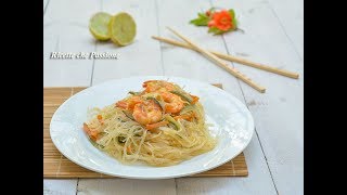 Noodles con verdure e gamberi  Ricette che Passione [upl. by Harragan]