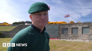 Veterans make emotionally challenging return to Falkland Islands – BBC News [upl. by Sanchez]