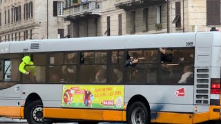 Genoa Napoli LIVE arrivano gli Ultras sotto il diluvio di Marassi 📣💙 [upl. by Swiercz]