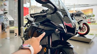 All New Yamaha R1 2023 Baap of All Superbikes 🔥  R15 के Papa  Detailed Review [upl. by Pietrek609]