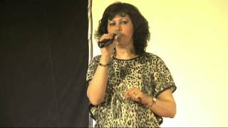 ما بين الاعلام الكلاسيكي والالكتروني  Eman Kassem يمان قاسم  TEDxTaybeh 2013 [upl. by Enoob]