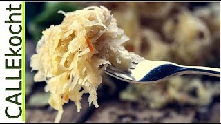 Deftiges Sauerkraut selber zubereiten und kochen  Rezept ganz einfach [upl. by Drawoh]