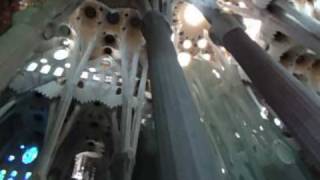 La Sagrada Familia Barcelona España [upl. by Naelopan]