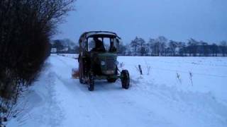 snow plough Fendt Farmer 2 d [upl. by Claudio202]