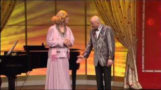 Emmi amp Herr Willnowsky  Schmidt Comedy Show DVD [upl. by Devad]