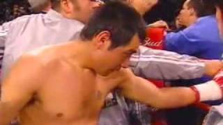 Marco Antonio Barrera vs Kevin Kelley  22 [upl. by Etnovahs202]